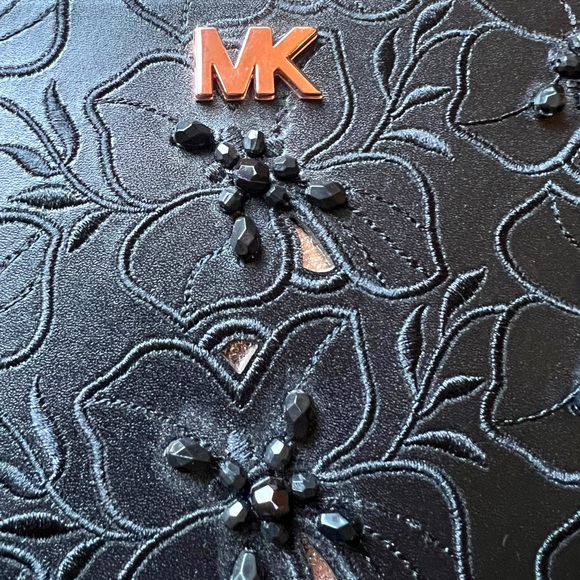 MICHAEL KORS SOFIA FLORAL WRISTLET BEADED - Picture 5 of 10